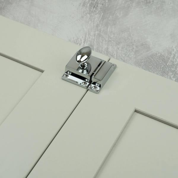 Handle & Home Polished Chrome Traditional Cabinet Latch