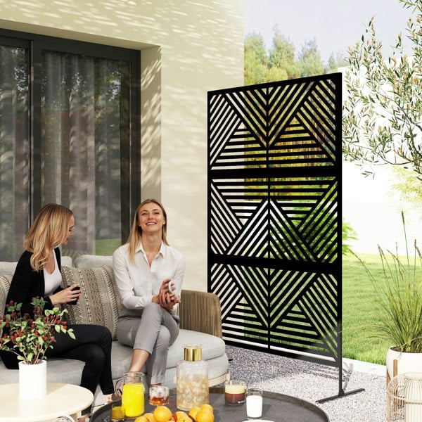 Outdoor Privacy Screen