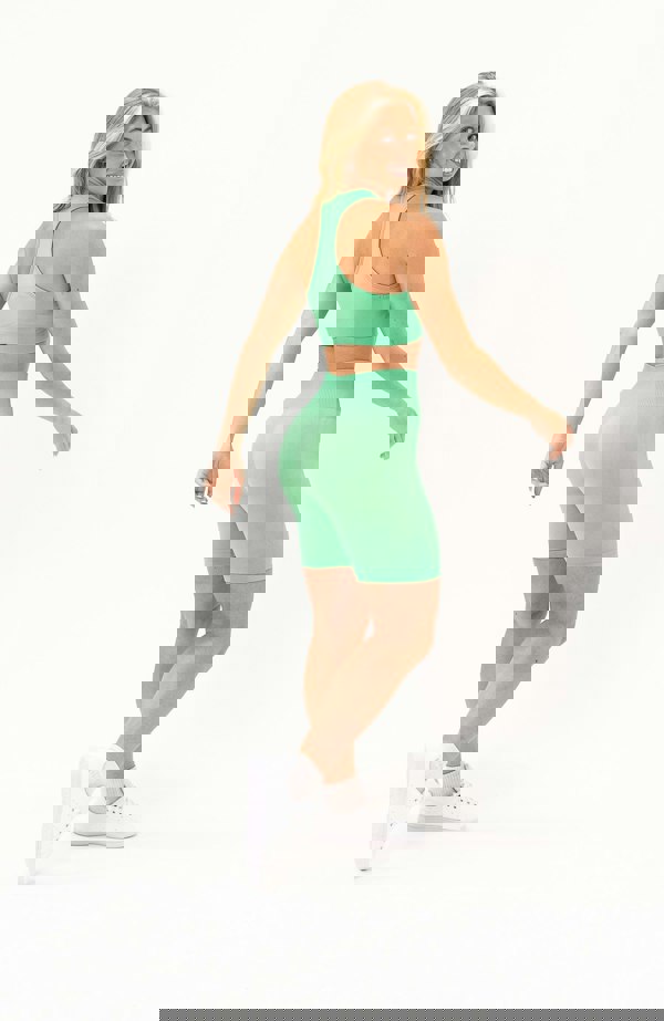 V3 Apparel Women's seamless Limitless high waisted cycle shorts in mint green – Squat proof 5 inch inseam leg bum enhancing shorts for Gym workouts training, Running, yoga, bodybuilding and bikini fitness.