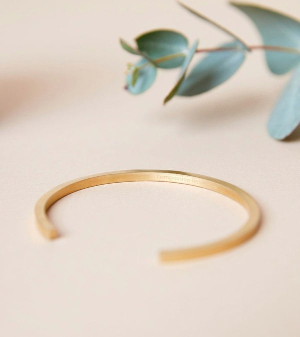 Votch GOLD BANGLE | ILSE COLLECTION