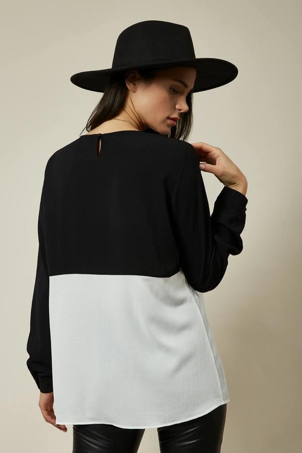 Hoxton Gal Long Sleeve Relaxed Fit Block Top With Necklace In Black And White