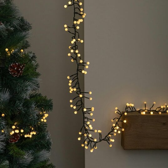 Samuel Alexander 5m 500 LED Globe Cluster Christmas String Lights in Warm White