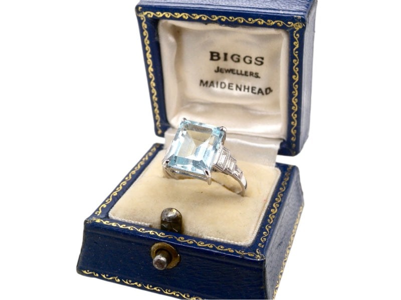 Art Deco Aquamarine and Diamond Ring