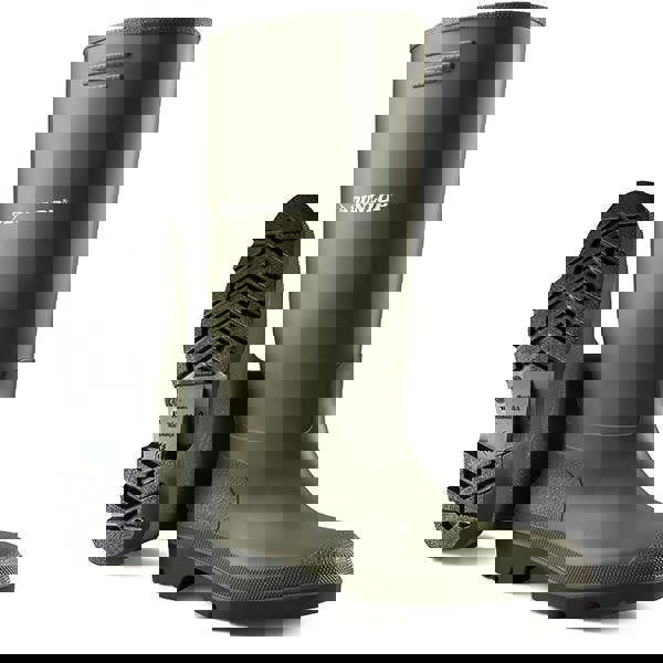 Dunlop Pricemaster Mens/Womens Waterproof Wellington Wellies, pair of green waterproof rubber boots with sturdy soles.