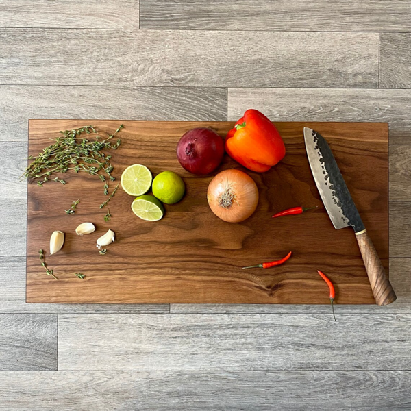 Giraffes & Craftz XL Walnut Chopping Board