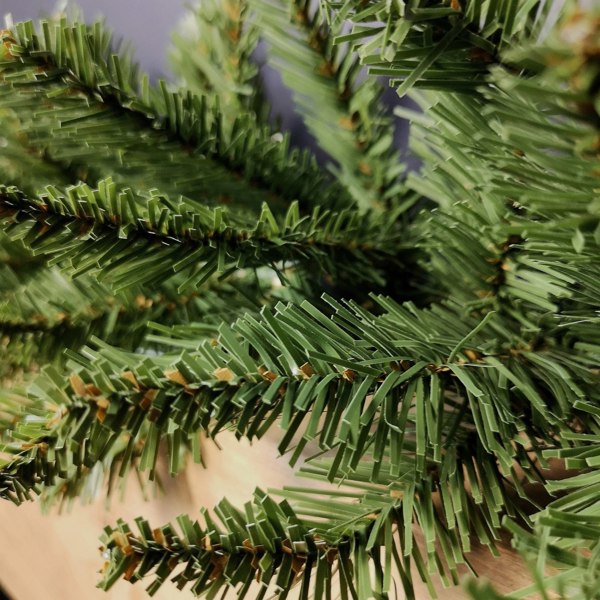 Samuel Alexander 2.7m x 25cm Plain Green Christmas Garland with 200 Bullet Tips