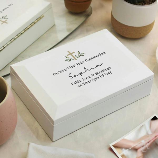 Personalised Holy Communion jewellery box for Sophia with cross and leaf design.