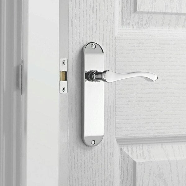 EDH Door Hardware Cadenza Victorian Scroll Door Handles Polished Chrome – Lever Latch, Bathroom Lock & 3 Lever Lock Sets