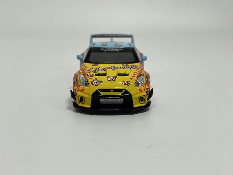 Mini GT LB Silhouette Works GT Nissan 35GT RR Ver.1 LHD 1:64 Mini GT MGT00742L