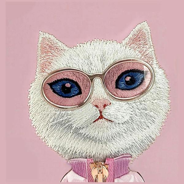 Nimmy Friends Nimmy Cool & Cute 2.0 White Rich & Beauty Cat Case with MagSafe for iPhone 17 6.3" Pink - N-KMLL-IP17-04
