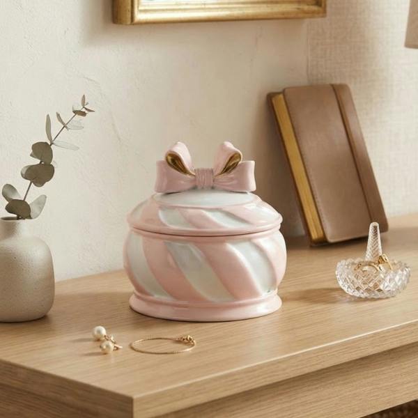 Garden Greatness Resin Bow Candy Cane Trinket Box