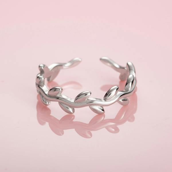 Adjustable Sterling Silver Leaf Toe Ring for Women - namana.london