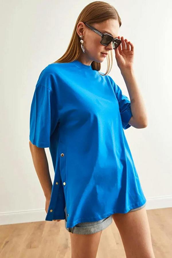 Hoxton Gal 100% Cotton T-Shirt with Side Buttons