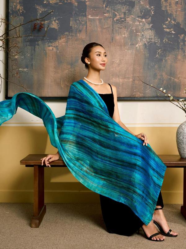 Turquoise & Emerald Silk Scarf – Hand-Dyed Mulberry Silk, Beach & Evening Wrap