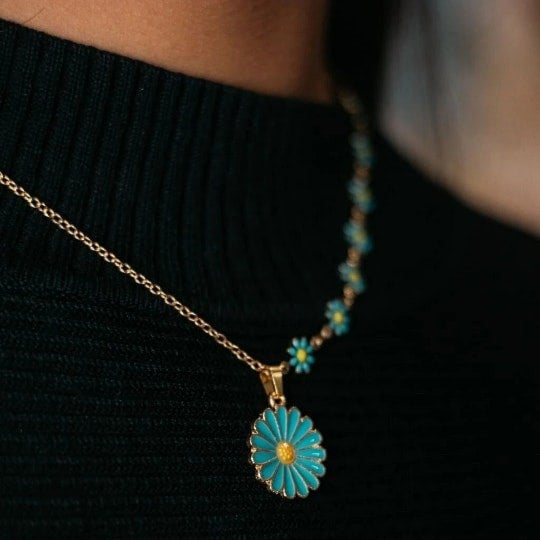 The Colourful Aura Half Turquoise Floral Indie Boho Daisy Charms Choker Summer Necklace