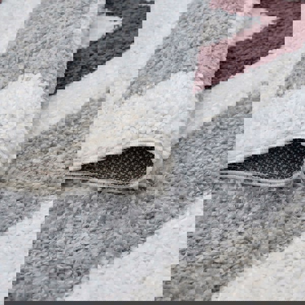 Moodi Shaggy Grey/Purple Rug, classic bordered design, fluffy pile | THE RUGS