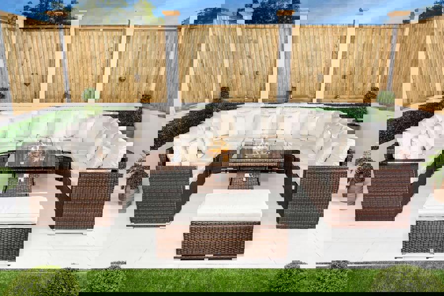 Giardino Santorini 8 Seat Modular Sofa Rattan Garden Furniture Set Outdoor Fire Pit Coffee Table & Bench