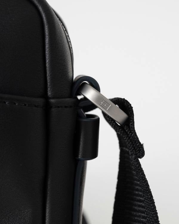 Tommy Hilfiger TH City Mens Mini Reporter Beg - Black