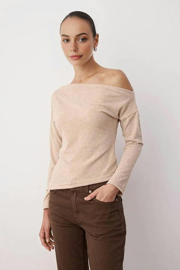 WOVCOR Asymmetrical Collar Soft Knit Blouse