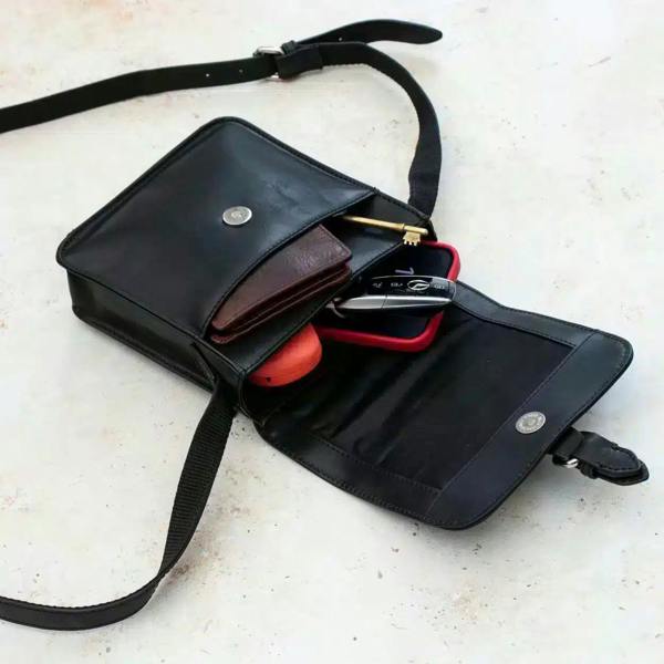 PRIMEHIDE Leather Crossbody Bag