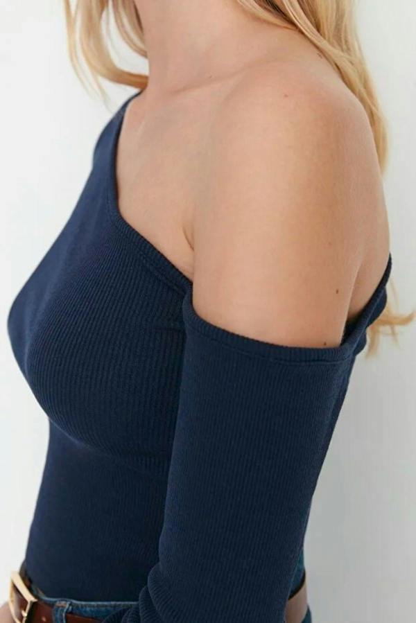 WOVCOR Fitted Asymmetric Collar Ribbed Knit Blouse