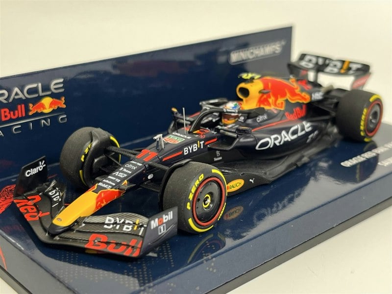 Minichamps Sergio Perez Red Bull Racing RB18 Saudi Arabian GP 2022 1:43 Scale 417220111