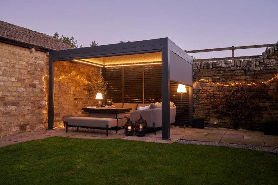 Ocean Designs Aviero 3m x 4m Retractable Free Standing Pergola