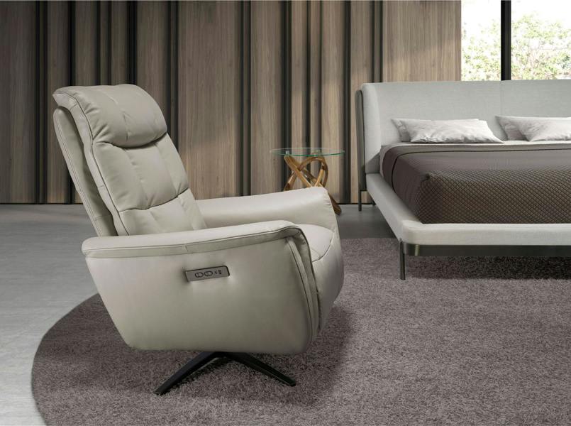 Angel Cerdá Grey leather swivel armchair 5114
