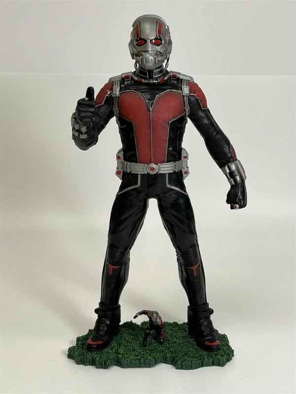 MCSlots Ant-Man 9 Inch Gallery Diorama Diamond Select APR162613