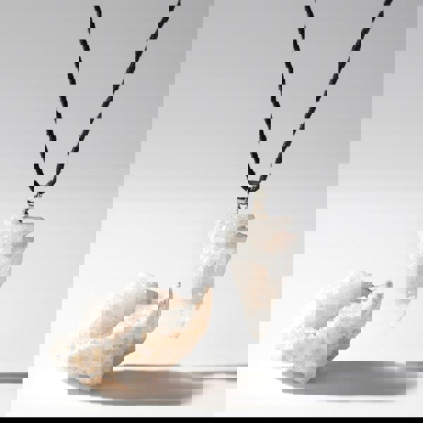 Myga Geode Gift set - Rough Stone and Pendant choice of 3 Colours