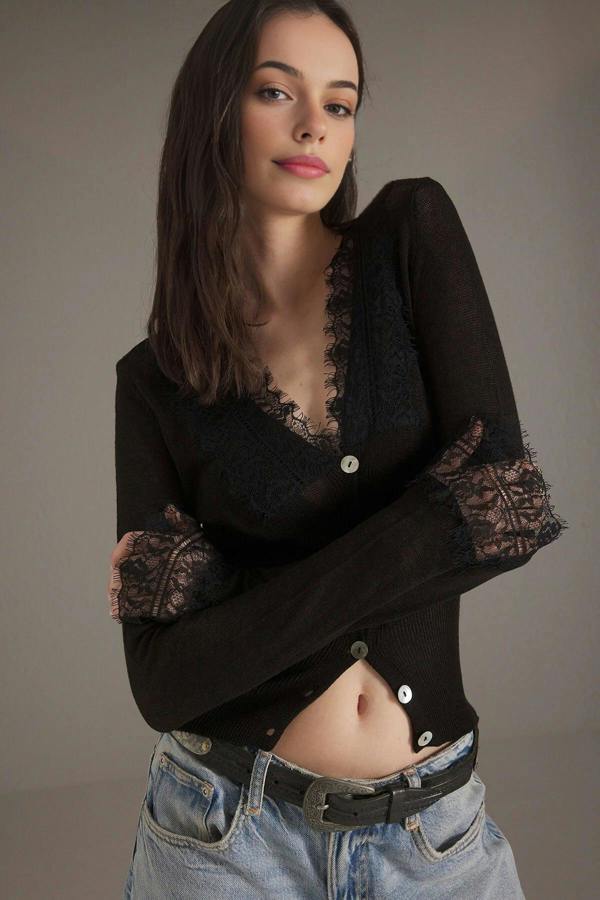 WOVCOR Lace Trim V-Neck Long Sleeve Knitted Cardigan