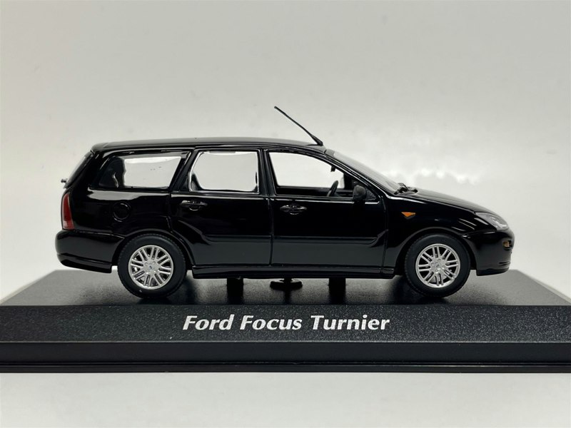 Maxichamps Ford Focus Turnier 1998 Black 1:43 Scale Maxichamps 940087011