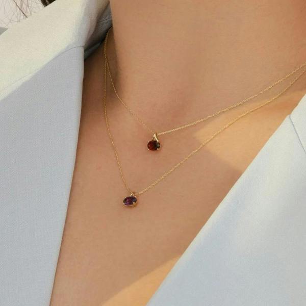 Gemondo Classic Oval Garnet Pendant Necklace in 9ct Yellow Gold 7x5mm