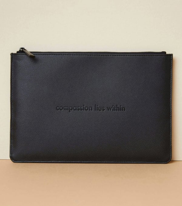 Votch AppleSkin All Black Pouch | Classic Essentials