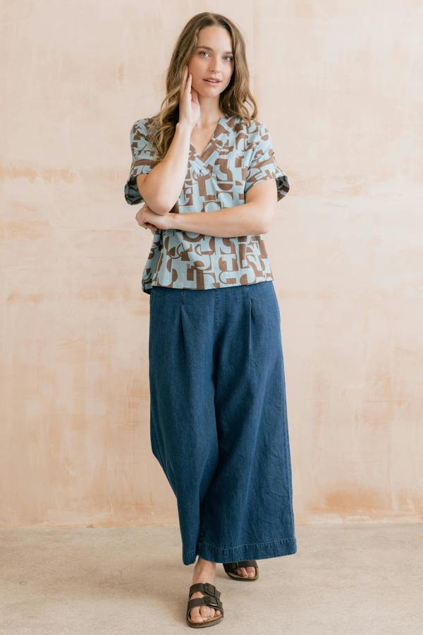 Lily & Me Orchard Linen Blend Shell Top Mocha