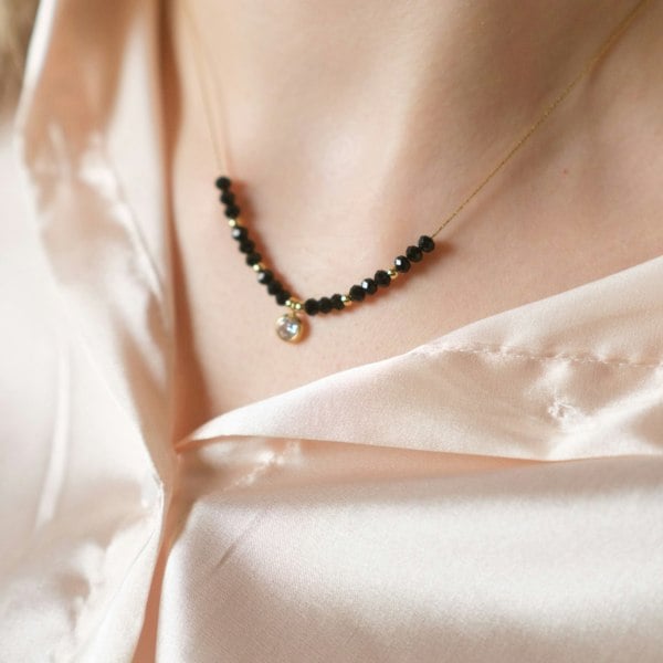 The Colourful Aura Black Crystal Round Zircon Charm Minimalistic Mangalsutra Necklace