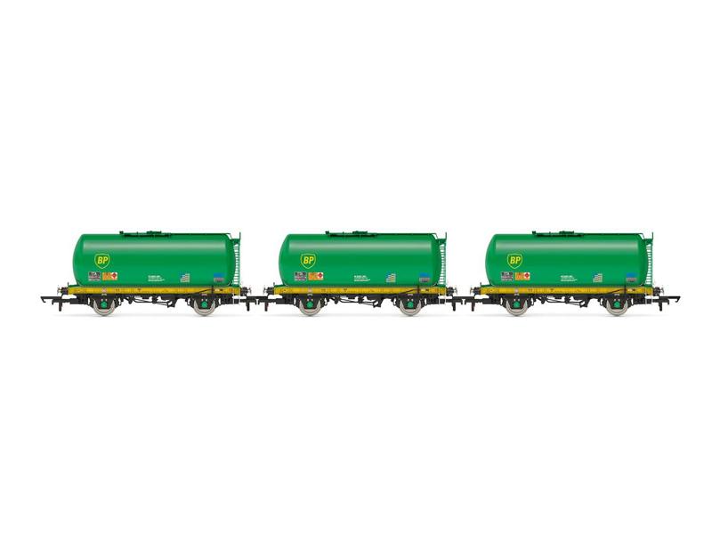 Hornby TTA Tank Wagon Set (3) BP Green