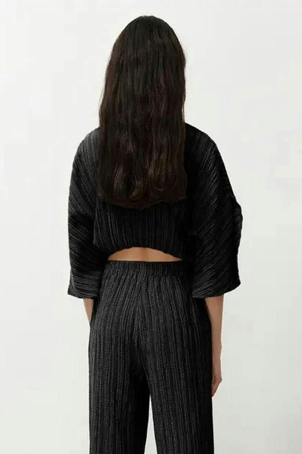 Textured Fabric Ruffled Woven