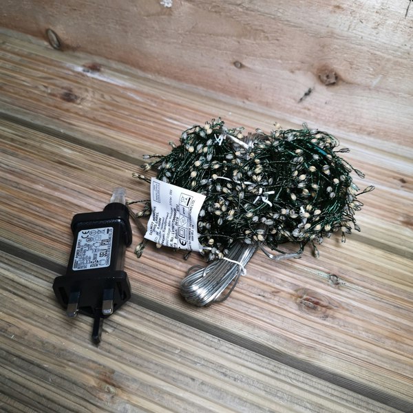 Samuel Alexander 1000 LED 20m Premier Tree Ultra Brights Indoor Outdoor Multifunction Christmas Lights with Timer on Green Wire in Cool White