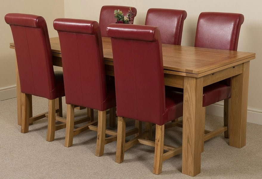 That's Furniture Richmond Large Oak Extending Dining Table with Washington Leather Chairs