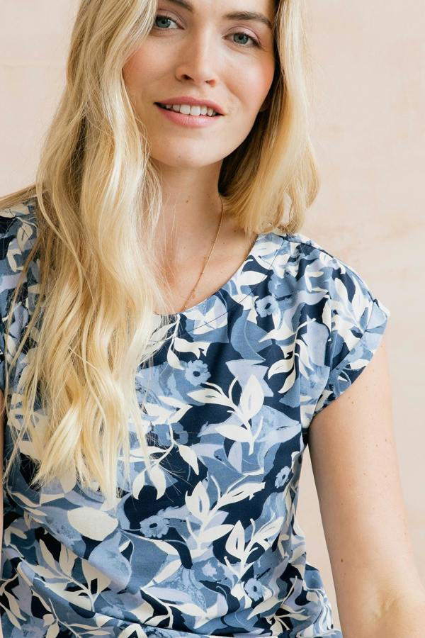 Lily & Me Sway Printed Jersey T-Shirt Navy