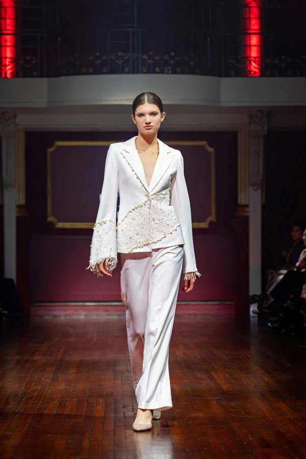 LuvForever Riselienne - White 2-Piece Blazer Suit
