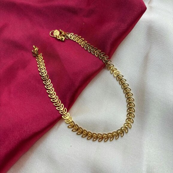 The Colourful Aura Golden Brass Hollow Leaf Minimalist Boho Thin Slim Foot Payal Anklet