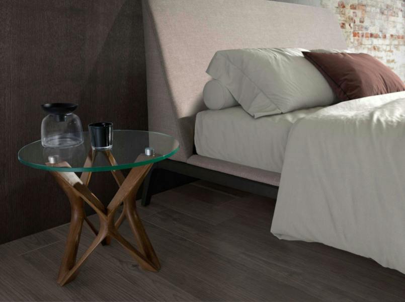 Angel Cerdá Round tempered glass and walnut corner table 2127