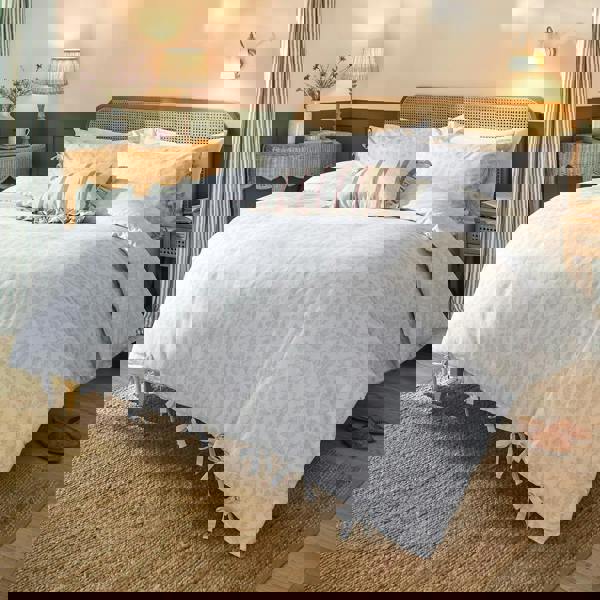 Wylder Chloe Reversible Cotton Printed Duvet Cover Set - White