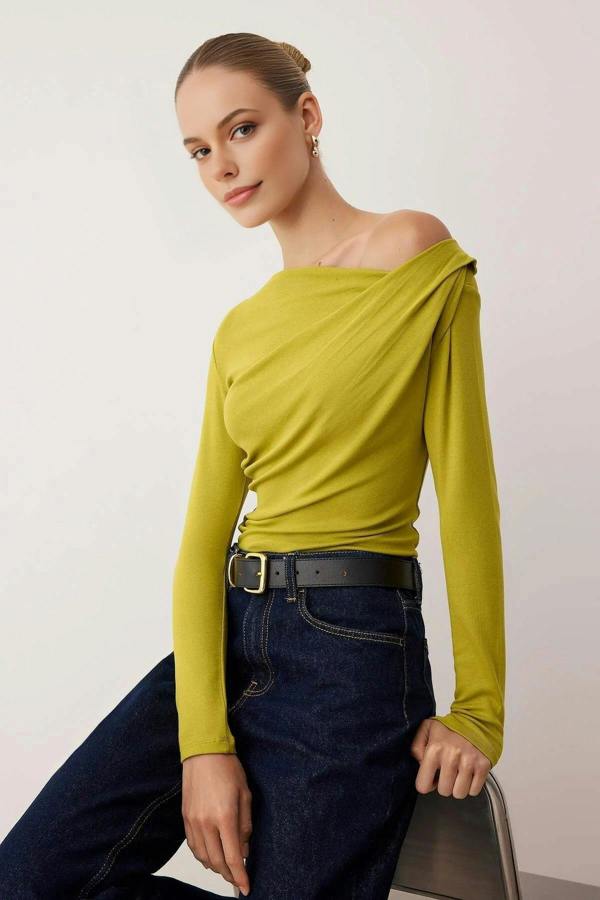 WOVCOR Asymmetrical Neckline Detail Flexible Knit Blouse
