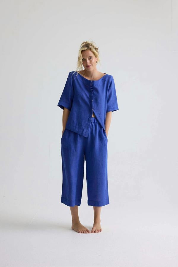Pretty You London Relaxed Linen Scoop Neck Top In Bluing