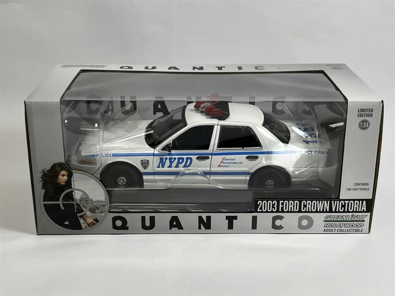 Greenlight Quantico 2003 Ford Crown Victoria 1:24 Scale Greenlight 84183