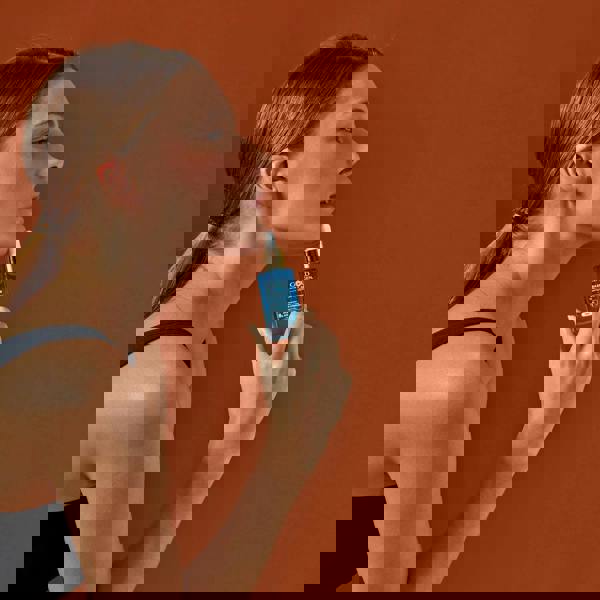 Gold Collagen Skincare  Hydra Essence Intensive Hydration & Repairing Replumping Serum 30ml - Additional 6