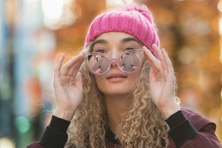 SVNX Transparent Pink Sunglasses with Round Lenses and Cat Eye Frame